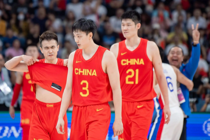 王奕博体测受伤引关注，CBA 新赛季体测合理性遭质疑