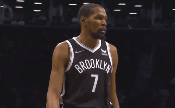 面对疯狂包夹！杜兰特中投5中4依旧无解，庄神7分钟8分10板