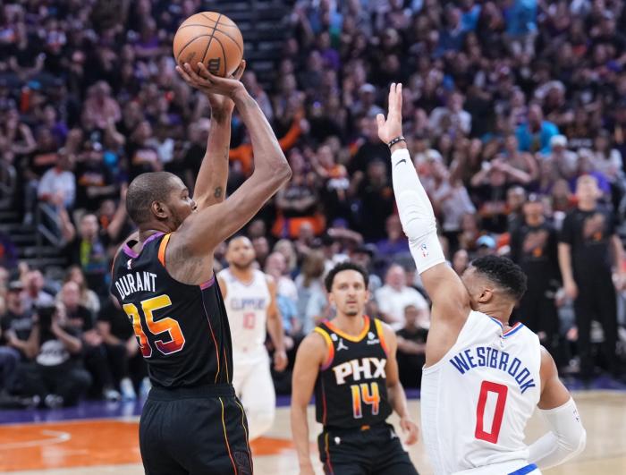 威少G1防守太狠：59个回合仅让KD布克保罗拿6分 盖帽绝杀立功