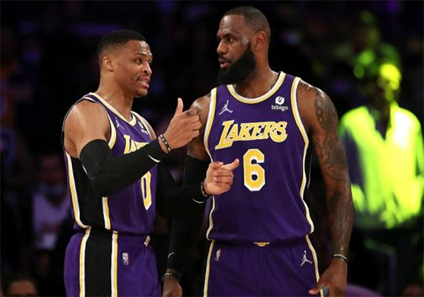 揭秘湖人一系列内幕：詹姆斯承认引援威少是误判 聘请哈姆真因曝光