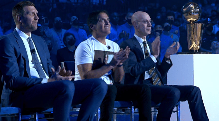 诺维斯基正式退役41号球衣！雕像造型曝光，库班哭了全场高呼MVP