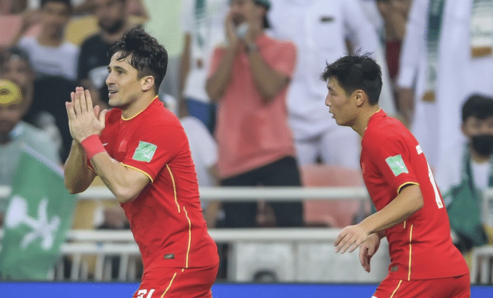 留洋斗士大逆袭：当队长+首发，创2大历史，一心回国足