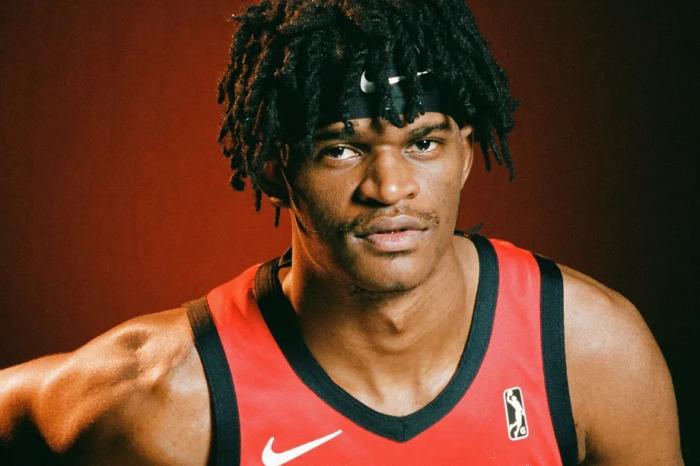 揭秘篮网16+13新援！他是G联赛MVP大热门，防守篮板第一可补漏？