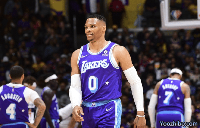 威少派对狂欢曝光！又蹦又跳玩嗨了 美媒建议湖人4换3送走威少