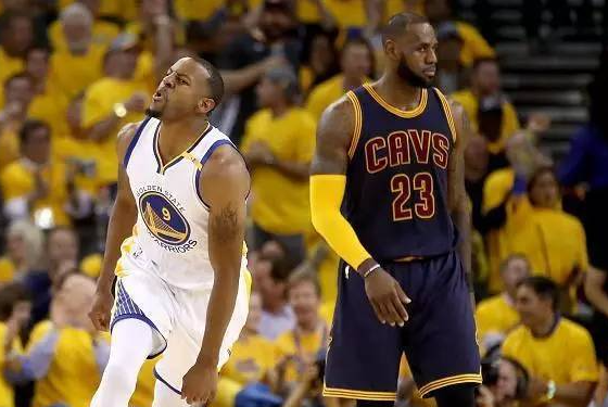 詹姆斯正式成为联盟最老球员：霸占收入榜首+冲击第五冠