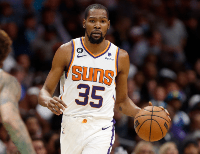 杜兰特受伤一幕曝光：热身摔倒伤退太离谱 太阳官宣伤情退出比赛