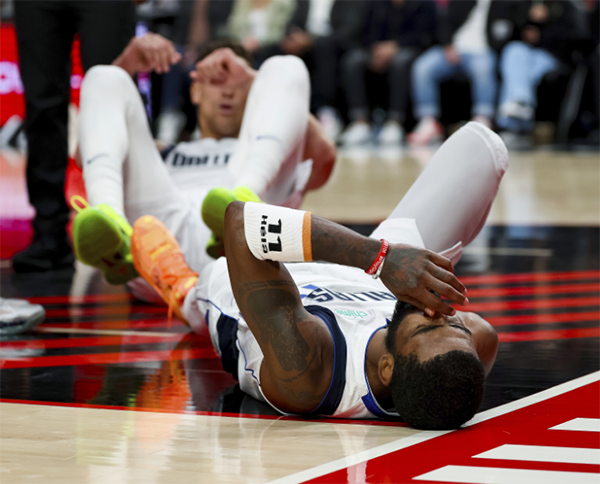 官宣欧文右脚跟挫伤暂时离队 名记揭秘：避免重伤但承受巨大痛苦