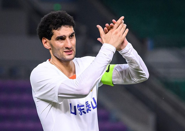 告别功勋外援！泰山宣布35岁队长费莱尼赛季后离队，效力5年夺4冠