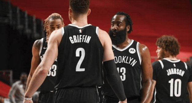 惊险！哈登6犯下场，格林和乔哈失误，99年小将成篮网关键先生