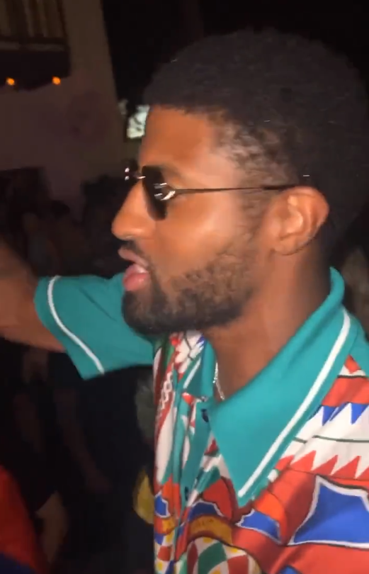 NBA众星玩嗨了：乔治贝弗利派对热舞 乔丹搂着布克咧嘴大笑