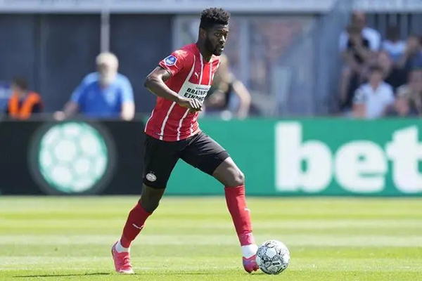 多家豪门竞相争夺 科特迪瓦球星的大合同