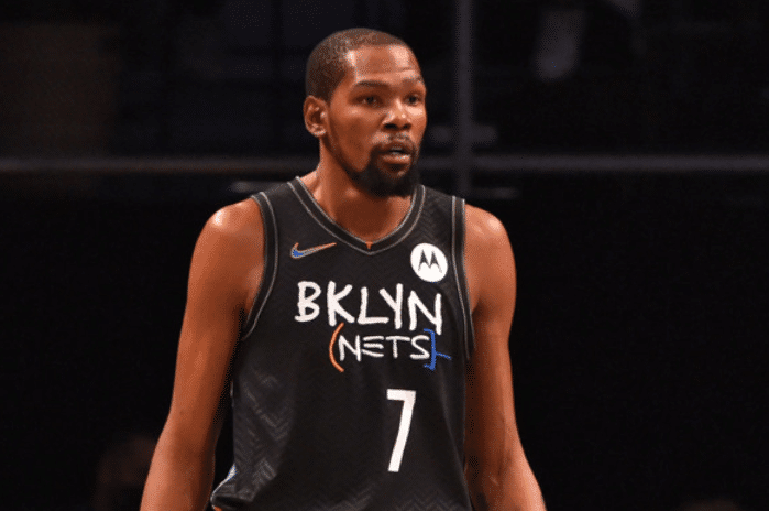 崩盘！四巨头篮网狂输25分，全队绝望沮丧至极，招呼不打直接逃离