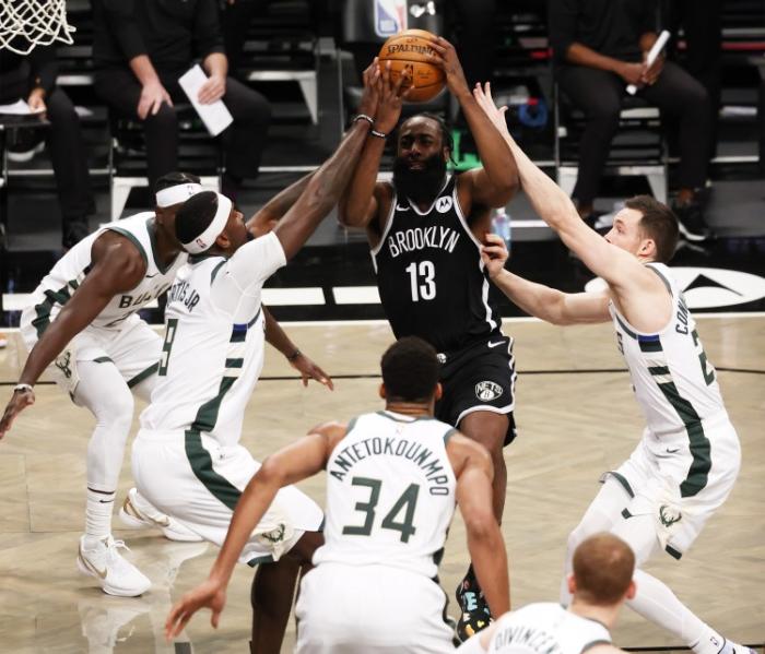 市值上涨9亿！篮网名利双收，一哥调侃哈登：当杜兰特队友就能这样笑！