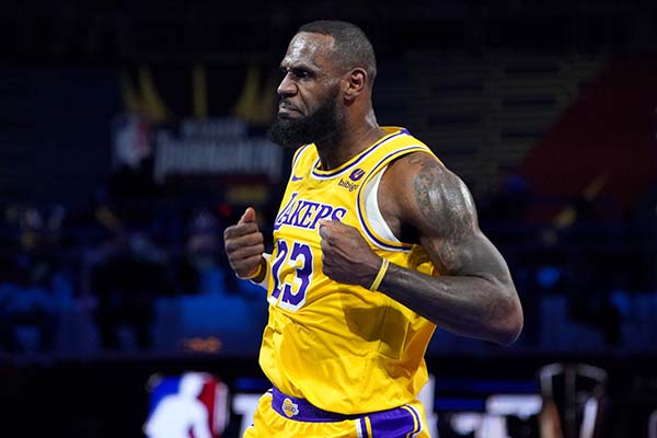 詹皇又创历史第一纪录：客场20019分成历史首人 离4万分仅差74分