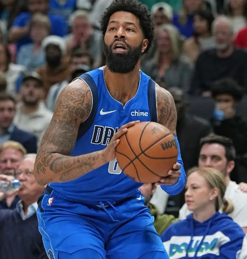 马基夫-莫里斯一年合同回归独行侠