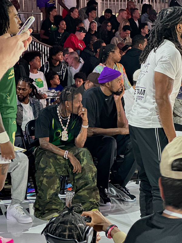 NBA众星出席耐克世界篮球节：杜兰特布克客串教练 安东尼诺天王到场