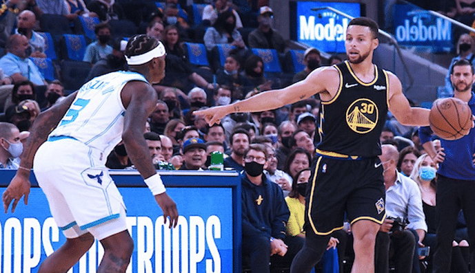 联盟第一！勇士防守效率超越热火，创联盟17年纪录，杨毅被打脸