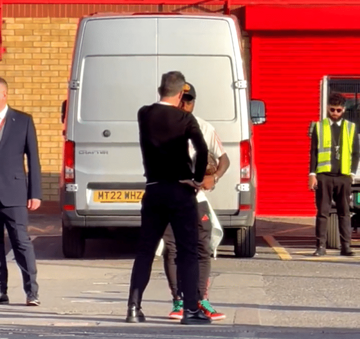 富勒姆或挖曼联2000万铁腰，主帅赛后与之单聊！其好友在该队重生