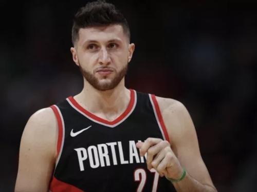 开拓者的努尔基奇为何会因父亲单挑14名歹徒走上篮球之路？