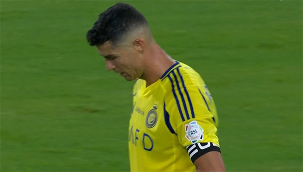 C罗赛后愤怒表现引关注 沙特联赛争议不断