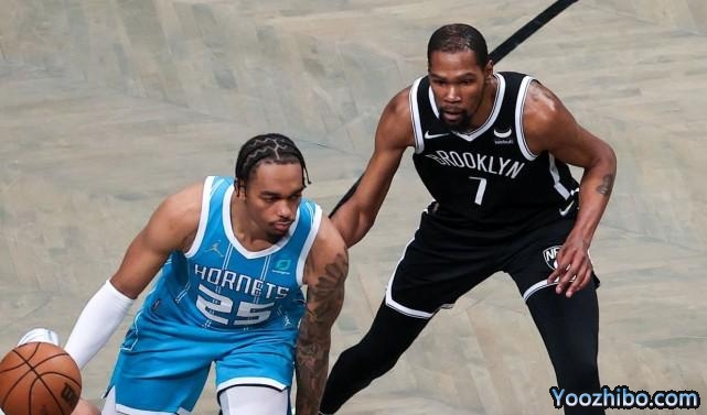 曝杜兰特被嘲讽一幕！23岁悍将进球做太矮手势 KD比他还高7公分