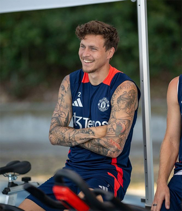 曼联欲出售林德勒夫 土超劲旅有意引进