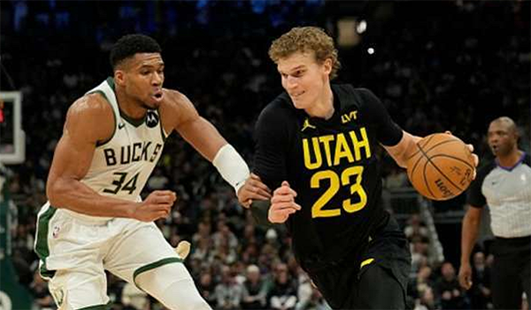 爵士逆袭之路：10战8胜，数据领跑，挑战豪门