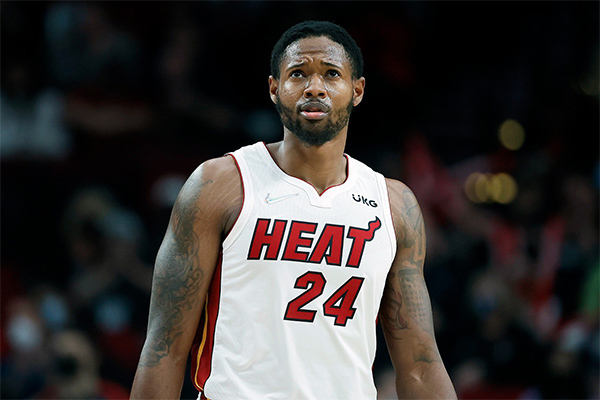 海史密斯车祸撞人细节：回家途中撞伤别人 后者情况危急腿部部分截肢