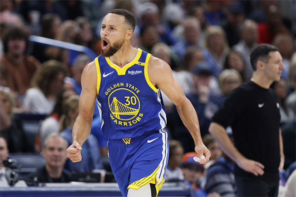 赛季最强库里来袭：36分7三分闪耀 扼杀雷霆30分逆转之势