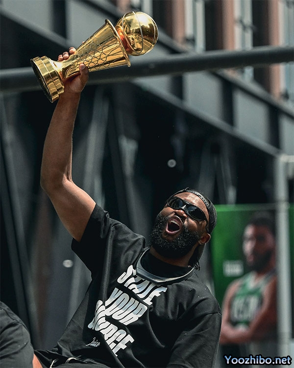 凯尔特人新科 FMVP杰伦-布朗丢钻戒悬赏寻物