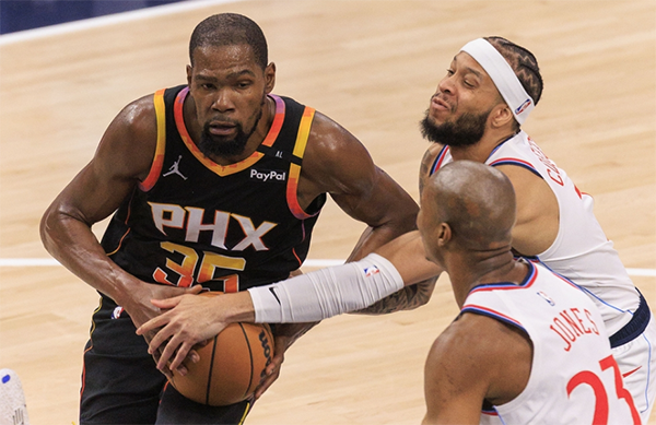 太阳客场双杀快船 杜布发威逆转 布克哈登赛后相拥