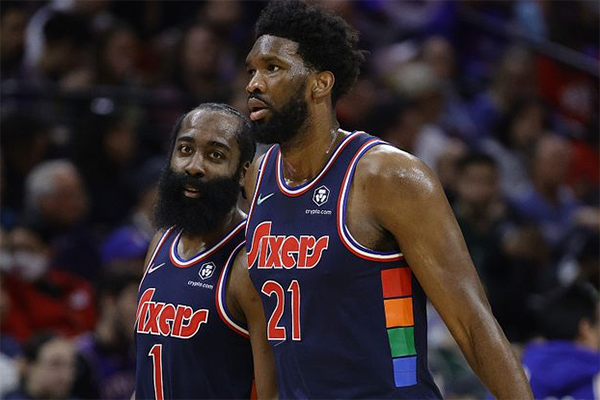 哈登领一半薪水后决定归队！名记揭秘谈判内幕：交易短期内不会达成