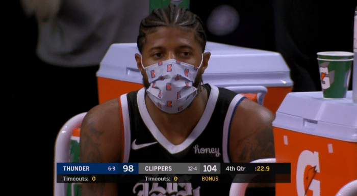 最后4分31秒遭弃用真因！乔治腿部旧伤复发，泰伦卢：我让他坐替补席的