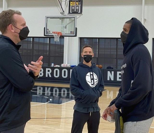 阿德预计2-4场后迎首秀！篮网抱团已成公敌？纳什：我们又没违法