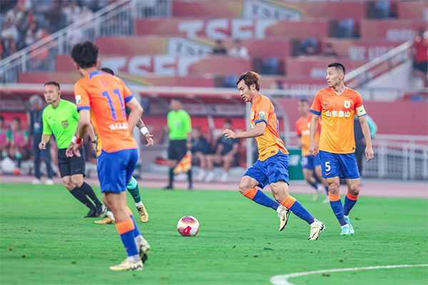 是国足遗珠？吴兴涵力压中超六大外援，获崔康熙盛赞完美发挥