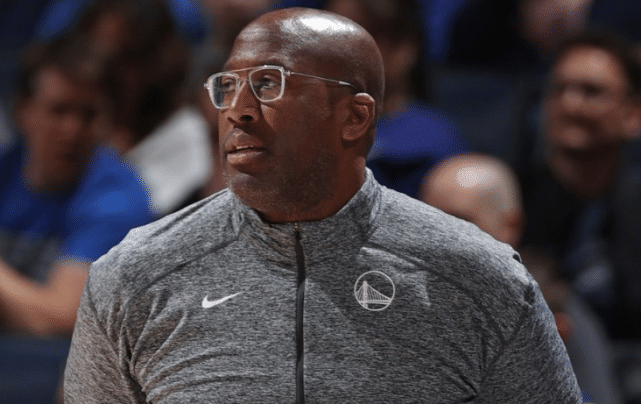 国王聘布朗出任新帅签约四年！勇士冠军助教被挖 曾执教詹皇科比