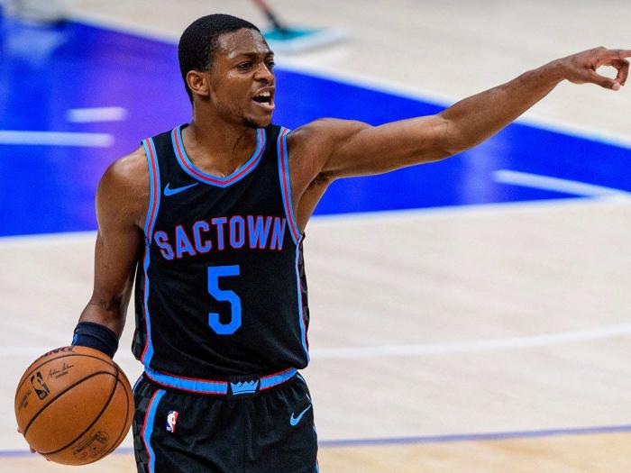 比湖人还糟糕！国王爆发多例阳性确诊新冠症状，名记：NBA无停摆计划