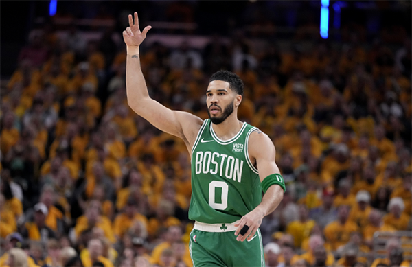 塔图姆36+10+8 绿军18分逆转步行者夺东决赛点