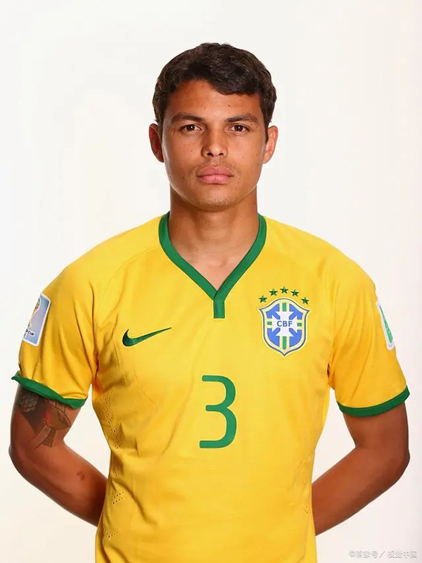 蒂亚戈-席尔瓦：马尔蒂尼改变了我的想法，内斯塔是训练中的老师