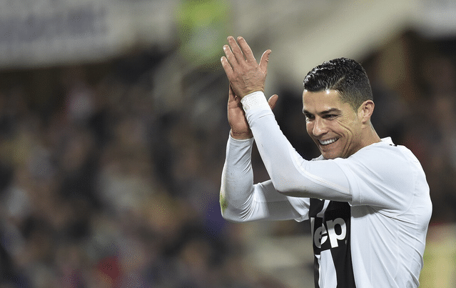 官宣！C罗加盟曼联正式完成，133场轰101球创历史，转会缩水1亿欧