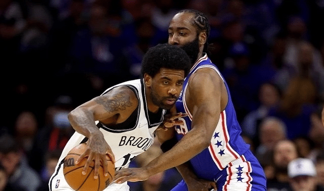 众生相！赛后哈登拥抱前队友，杜兰特被喊MVP，76人球迷提前退场