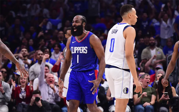 哈登爆发28+8+6，76 人G1豪取9连胜！老板为他疯狂庆祝！