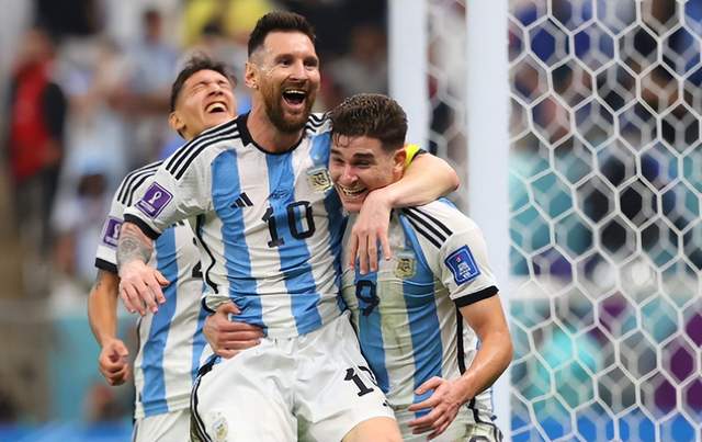 梅西点球不存在？魔笛怒斥裁判灾难，一规则力证该判点球