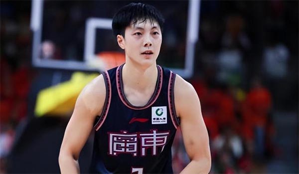 CBA男篮内讧升级，胡明轩赵睿纷纷发声