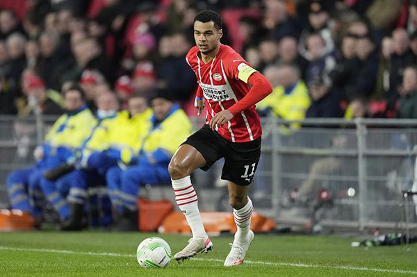 标准晚报：曼联正在关注根特前锋吉夫特-奥尔班