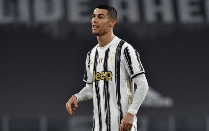 117-90-21！C罗狠狠打脸皇马，获评2项世界第1，狂刷14年两大神迹