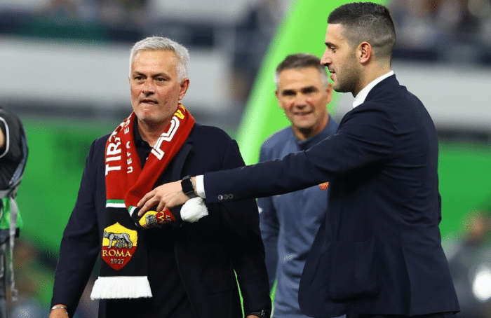 恭喜穆帅！天才值3300万欧元！罗马10倍转会费留人，米兰加码没用