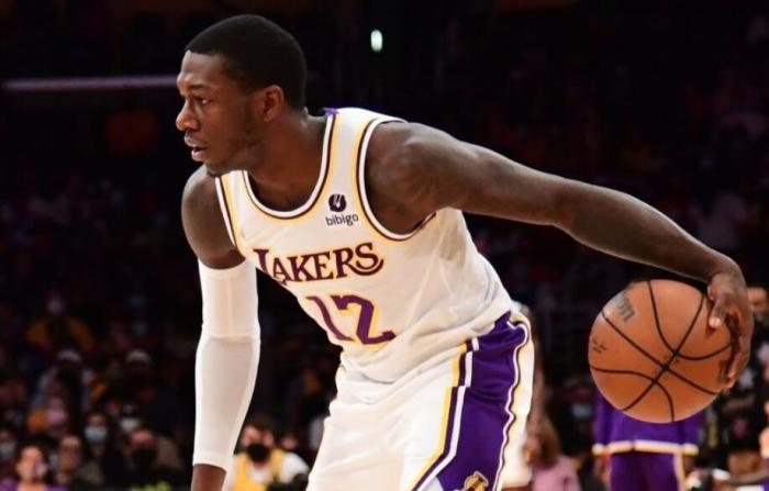 扎心！签约后1场没打，湖人真够绝的，1030万悍将恐遭交易