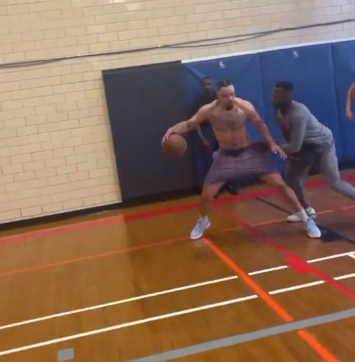 火箭新援狄龙赤膊苦练曝光！挥汗备战新赛季 曾39分掀翻美国创历史