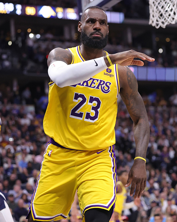 詹姆斯湖人生涯或结束？今夏面临抉择或引多队争抢